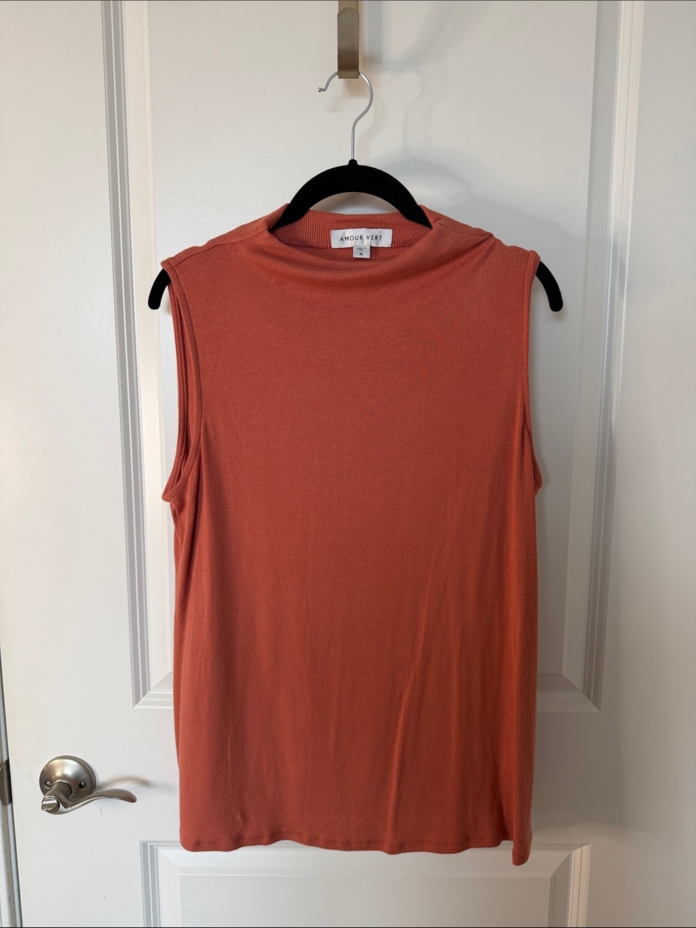 Amour Vert Women's Sleeveless Tank Top — Terracotta